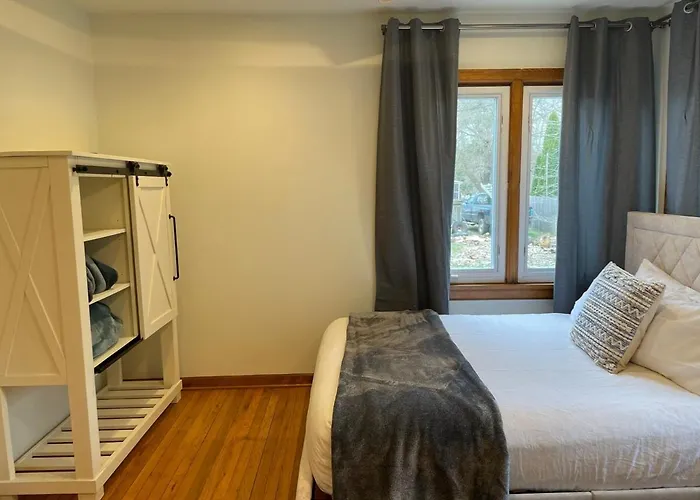 In Union Pier! By Beach With 5 Bedrooms, Jacuzzi, Yard